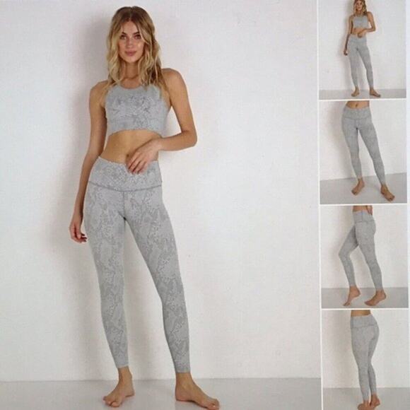 Varley Estrella Yoga Leggings Gray Rattlesnake Size M NWT - Picture 3 of 11